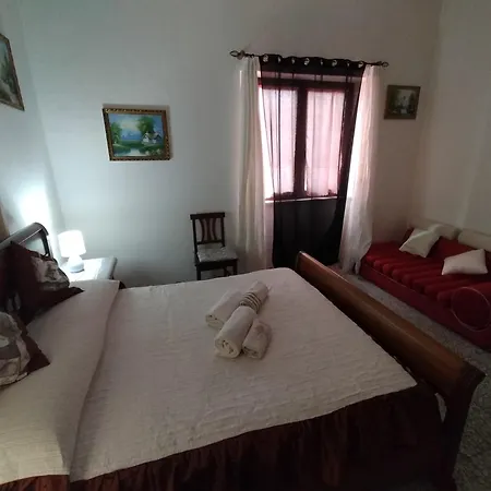 Apartment The Square Orosei